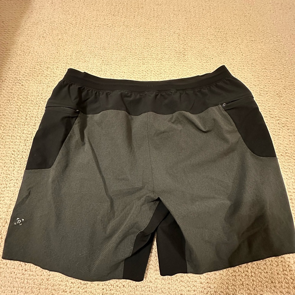 Black and Gray Athletic Shorts XXL lululemonmon